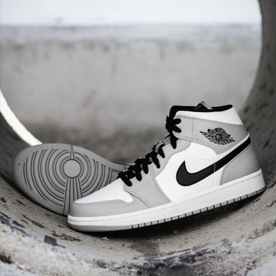 Repsneakers Air Jordan 1 Mid Light Smoke Grey 554724-092 Shoes